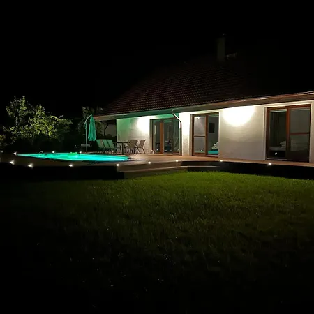 Villa Przystan Pilawa Z Prywatnym Basenem